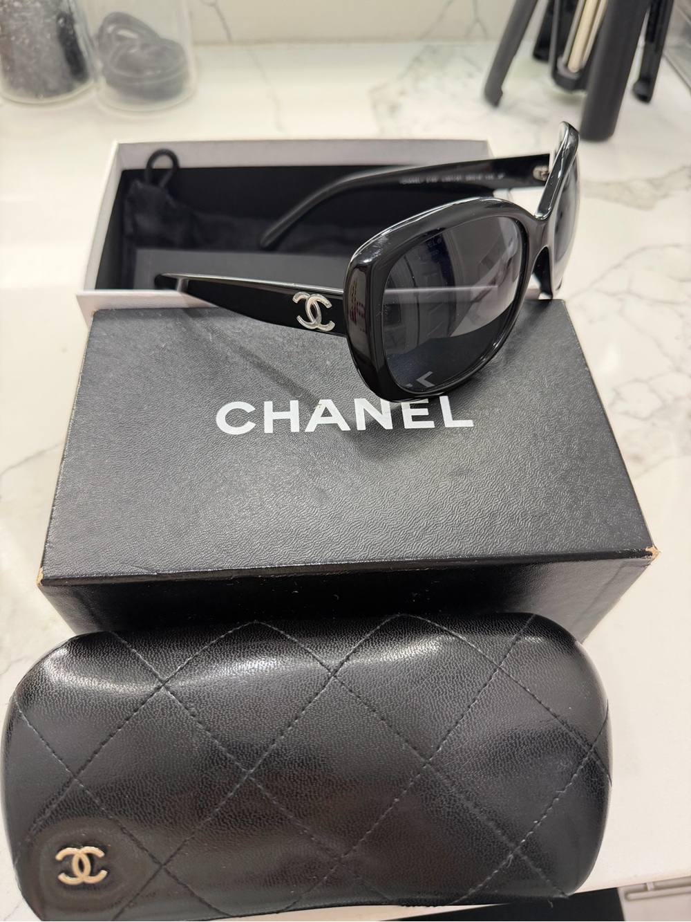 CHANEL Black Oversized CC-Logo Sunglasses